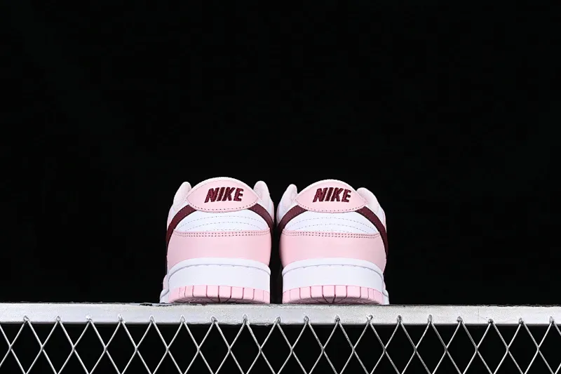 All Categories Nk SB Dunk Series Nk SB Dunk Low Low-top Sneakers Nk Dunk SB Low Sakura Pink Valentine's Day SB Low-top Casual Sneakers CW1590-601